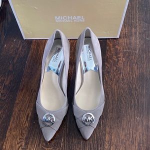 Michael Kors Caroline charm pump heels